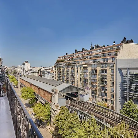 Isena - 1 Et Balcon à école Militaire Appartamento